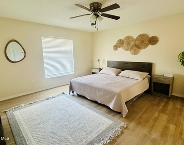 1143 Egret Lake Way - Photo Thumbnail 15