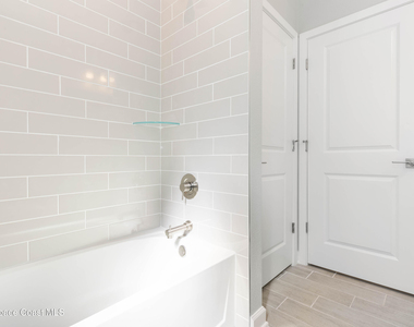1271 Monument Avenue Se - Photo Thumbnail 19