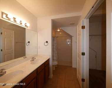 100 Colibri Way - Photo Thumbnail 8