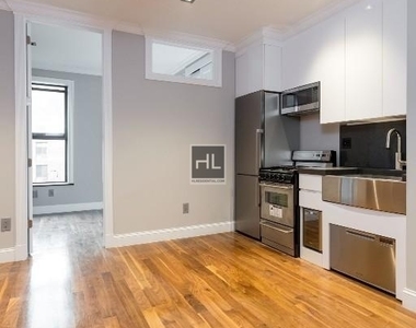 East 116 Street - Photo Thumbnail 10