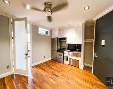 East 116 Street - Photo Thumbnail 2
