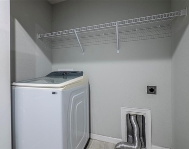 3084 Inlet Breeze Way - Photo Thumbnail 12