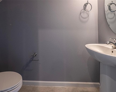 3084 Inlet Breeze Way - Photo Thumbnail 2