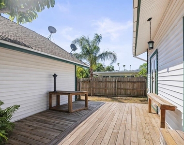 1777 Bayshore Boulevard - Photo Thumbnail 36