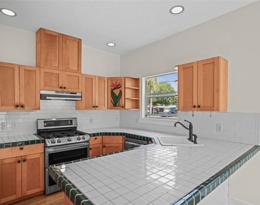 1777 Bayshore Boulevard - Photo Thumbnail 5