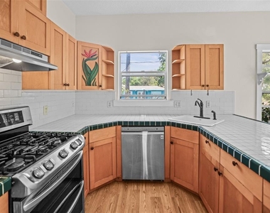 1777 Bayshore Boulevard - Photo Thumbnail 7