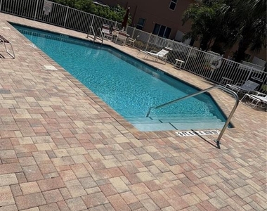 1737 Sommarie Way - Photo Thumbnail 36