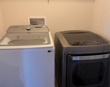 1737 Sommarie Way - Photo Thumbnail 17