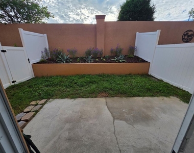 1737 Sommarie Way - Photo Thumbnail 20
