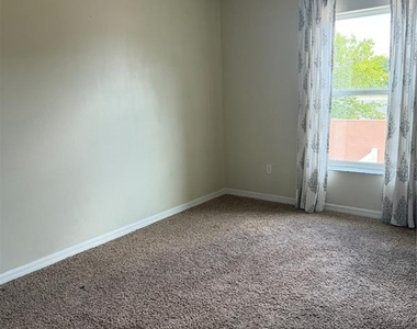 1737 Sommarie Way - Photo Thumbnail 20