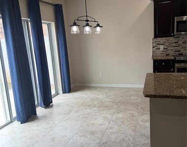 1737 Sommarie Way - Photo Thumbnail 12