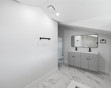 7210 Valrie Lane - Photo Thumbnail 24