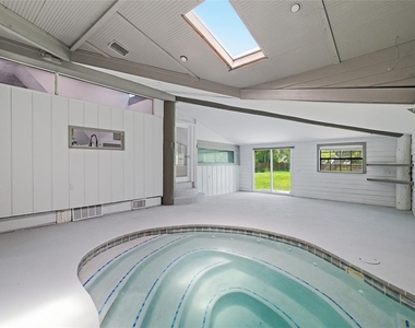 7210 Valrie Lane - Photo Thumbnail 17