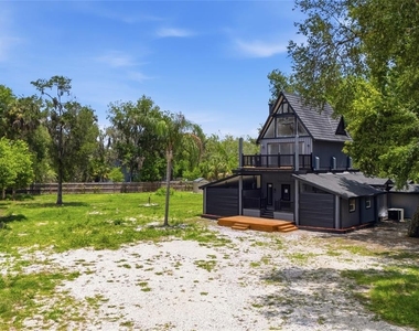 7210 Valrie Lane - Photo Thumbnail 30