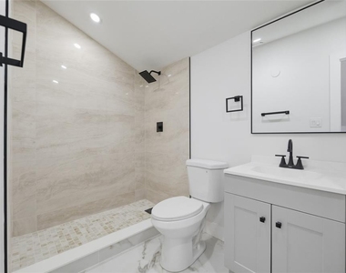 7210 Valrie Lane - Photo Thumbnail 14