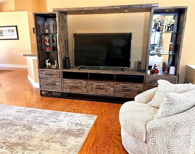 3992 Jenita Dr - Photo Thumbnail 12