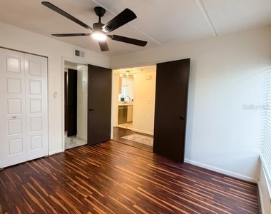 4410 White Pine Avenue - Photo Thumbnail 4