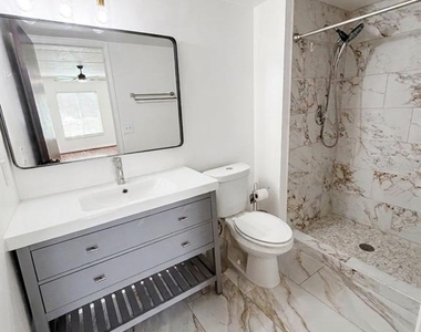 4410 White Pine Avenue - Photo Thumbnail 8