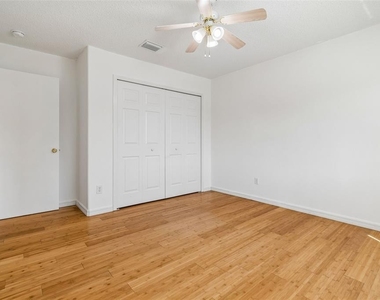12803 Longcrest Drive - Photo Thumbnail 22