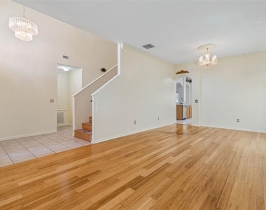 12803 Longcrest Drive - Photo Thumbnail 4