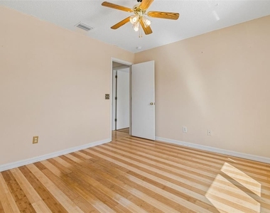 12803 Longcrest Drive - Photo Thumbnail 31