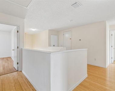 12803 Longcrest Drive - Photo Thumbnail 10