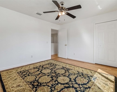 12803 Longcrest Drive - Photo Thumbnail 23