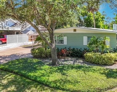 3022 W Fair Oaks Avenue - Photo Thumbnail 32