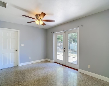 3022 W Fair Oaks Avenue - Photo Thumbnail 21