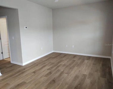 2609 Landover Boulevard - Photo Thumbnail 4