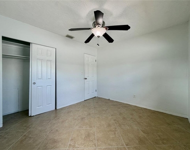 5560 14th Avenue N - Photo Thumbnail 13
