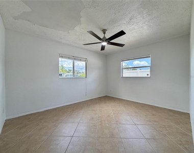 5560 14th Avenue N - Photo Thumbnail 10