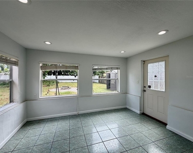 5560 14th Avenue N - Photo Thumbnail 8