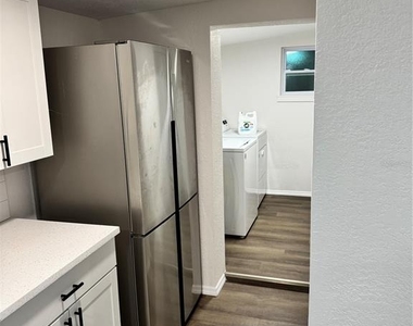 38839 Miller Avenue - Photo Thumbnail 4