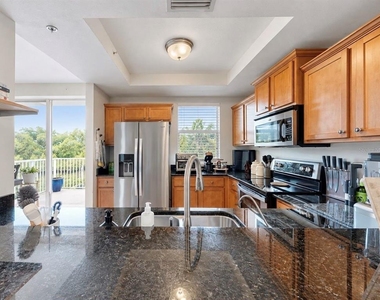 3228 Mangrove Point Drive - Photo Thumbnail 13