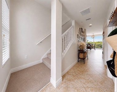 3228 Mangrove Point Drive - Photo Thumbnail 7