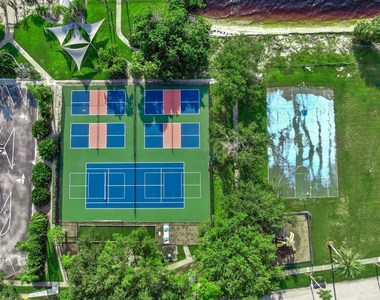3228 Mangrove Point Drive - Photo Thumbnail 32