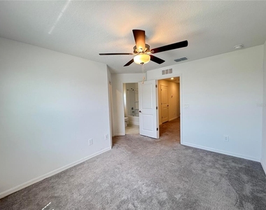 10268 Honey Hammock Way - Photo Thumbnail 17