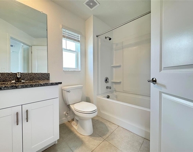 10268 Honey Hammock Way - Photo Thumbnail 18