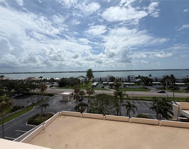 1270 Gulf Boulevard - Photo Thumbnail 33