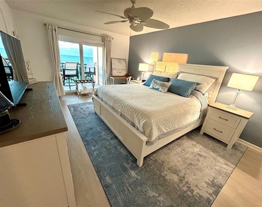 1270 Gulf Boulevard - Photo Thumbnail 10