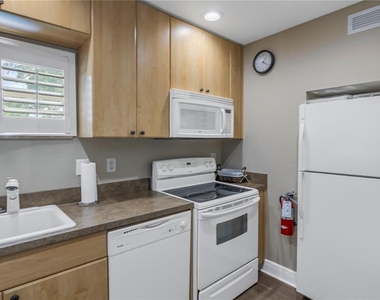 960 Starkey Road - Photo Thumbnail 41