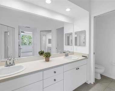 960 Starkey Road - Photo Thumbnail 13