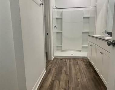 34772 Mulrion Drive - Photo Thumbnail 7