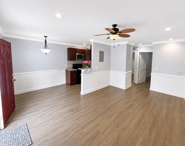 4666 Ken Knight Drive N - Photo Thumbnail 1