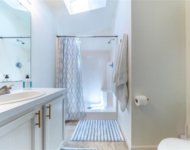 1321 Whitewood Way - Photo Thumbnail 11
