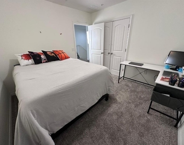 1562 Softshell Street - Photo Thumbnail 11