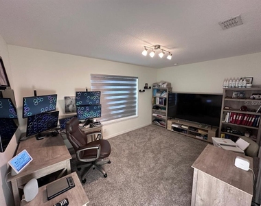 1562 Softshell Street - Photo Thumbnail 12