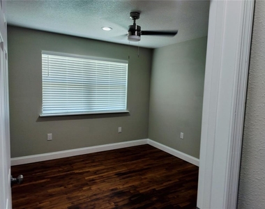 25405 Colmar Avenue - Photo Thumbnail 17