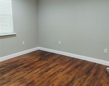 25405 Colmar Avenue - Photo Thumbnail 10